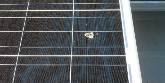 劣化や自然災害によるひび割れ