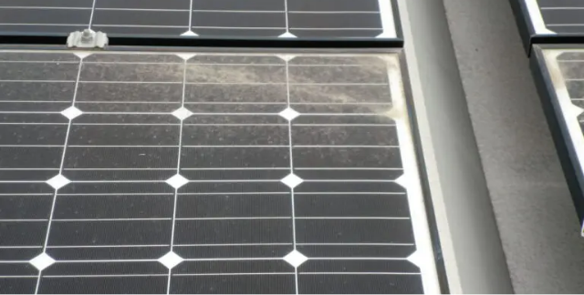 ボルトの錆による架台のゆるみ