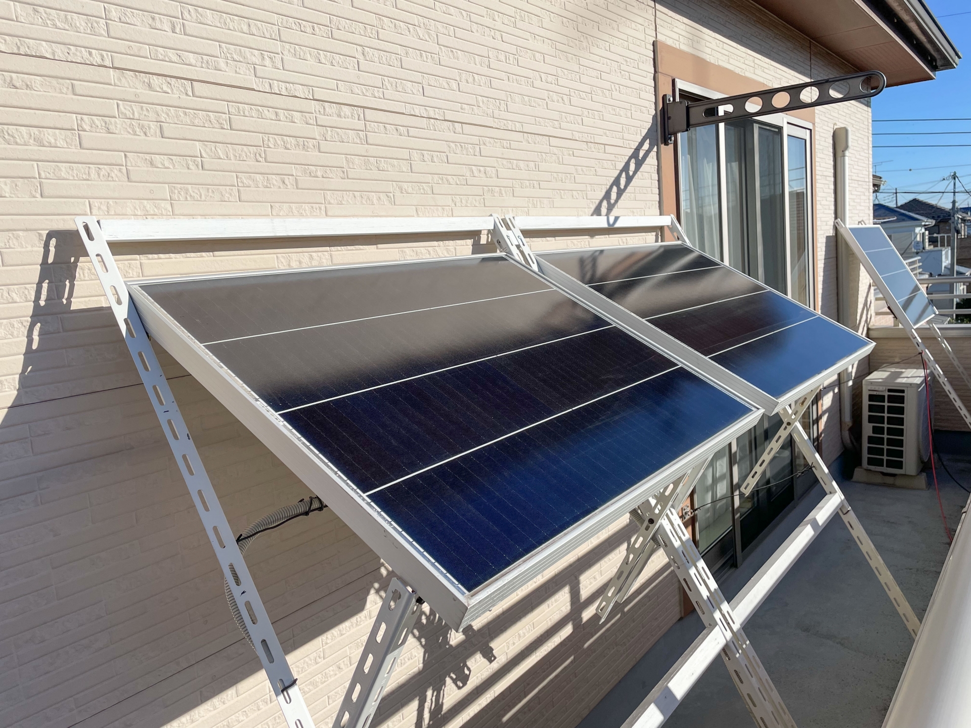 家庭用太陽光発電を屋根以外で大活用！庭やカーポートの費用と後悔しない選び方